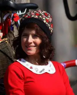 سما گور پیرخن قرمز دخترانه